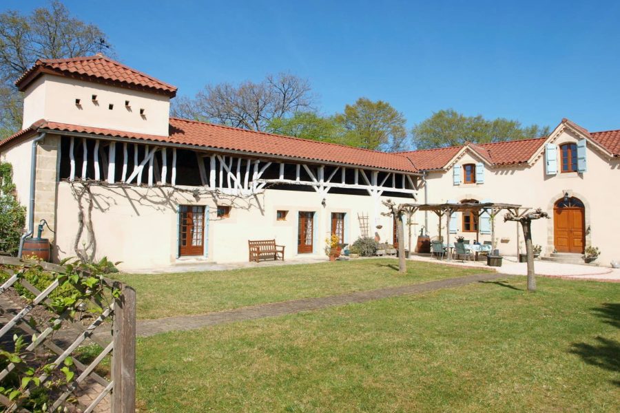 Restored Farmhouse In A Great Location