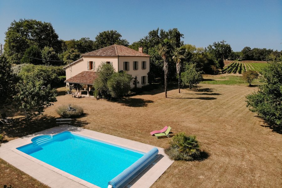 Classic Countryhouse With Pool And 8ha