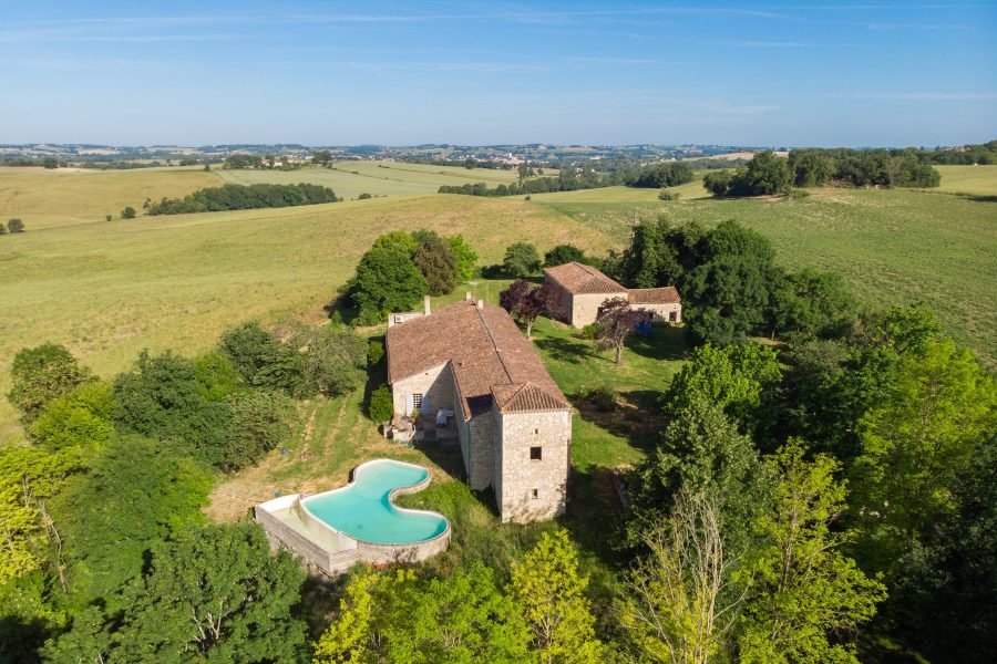 Lovely Chartreuse On Splendid Location